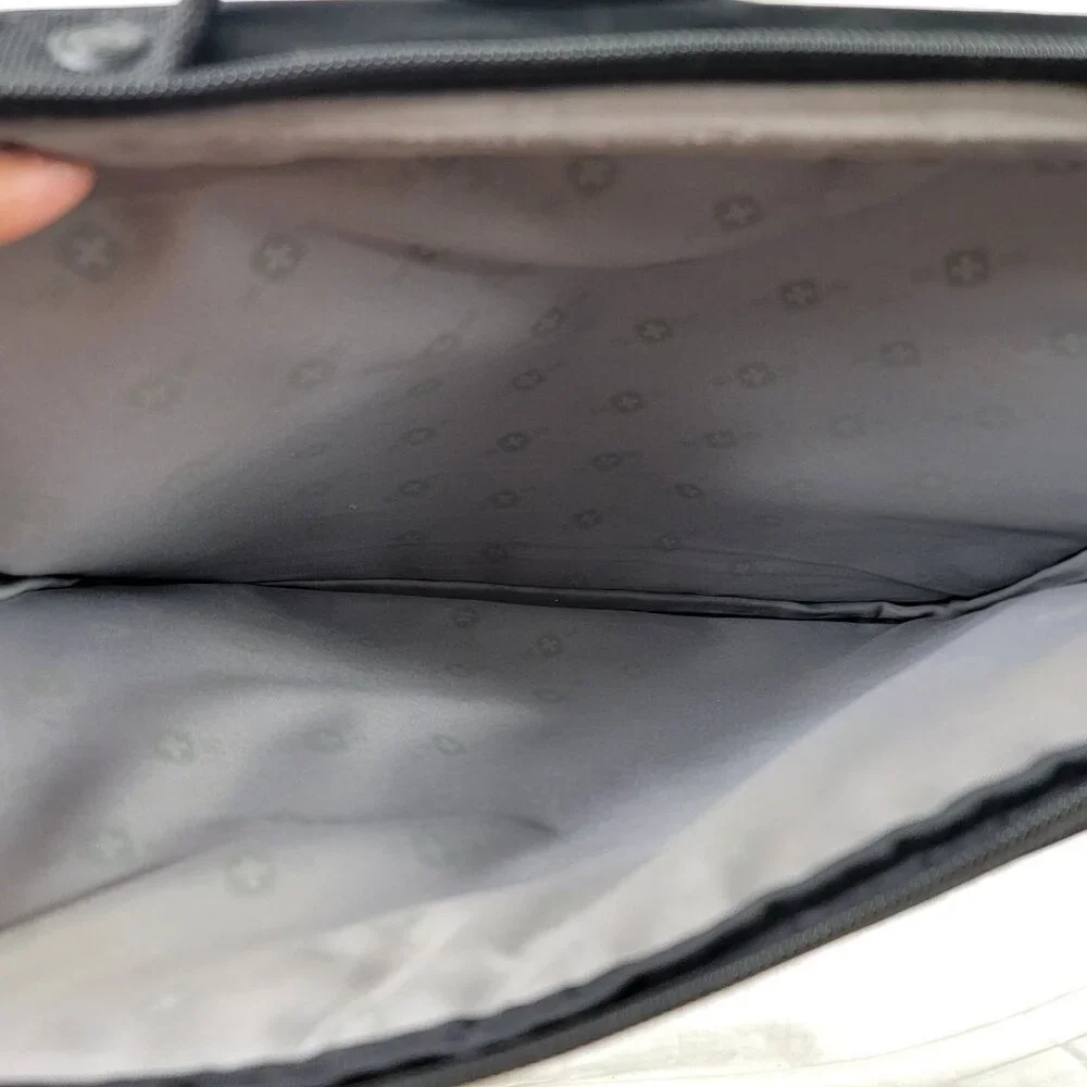 Swiss Gear Laptop Black Messenger Bag School College Work Travel Casual